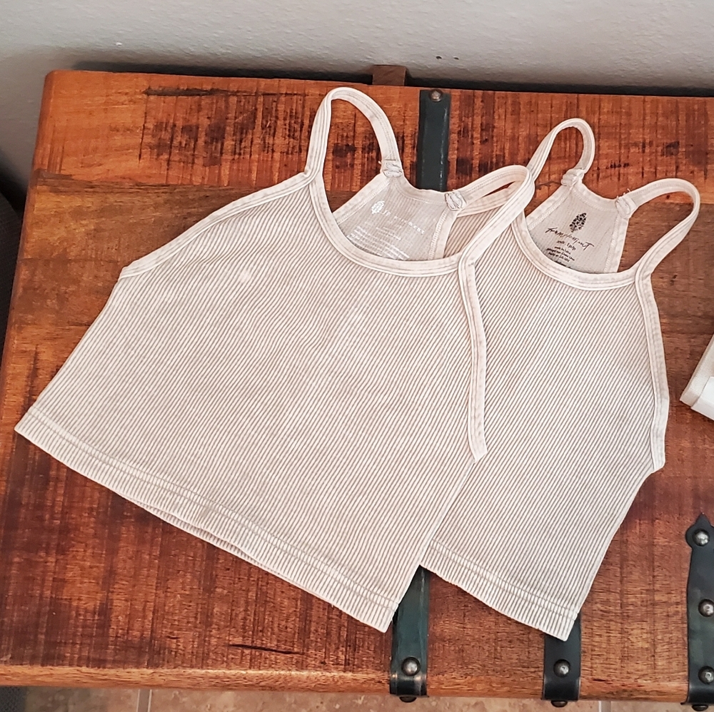 🌸 Free People Happiness Runs Crop Tank Top 🌸 - Picture 3 of 16